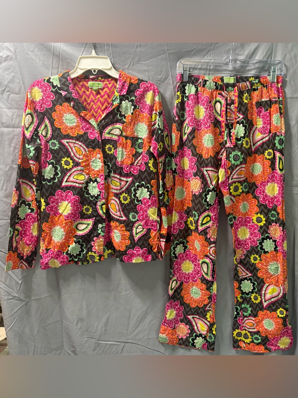 Vera Bradley Ziggy & Zinnia Pajama Set 2014